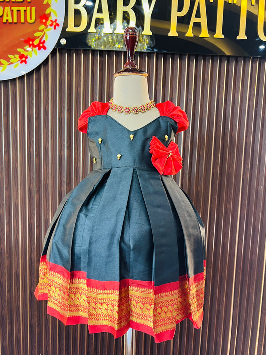 Black Color Cute Bow Frock